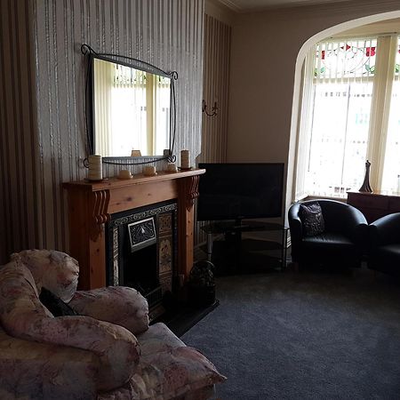 Kings Court Families & Couples Bed & Breakfast Blackpool Exterior photo