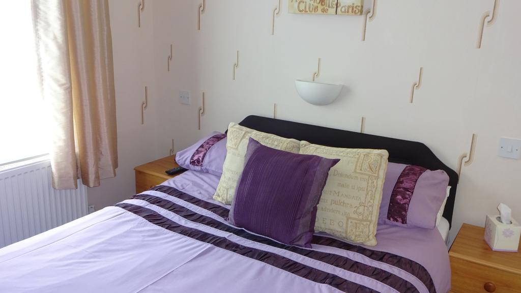 Kings Court Families & Couples Bed & Breakfast Blackpool Exterior photo