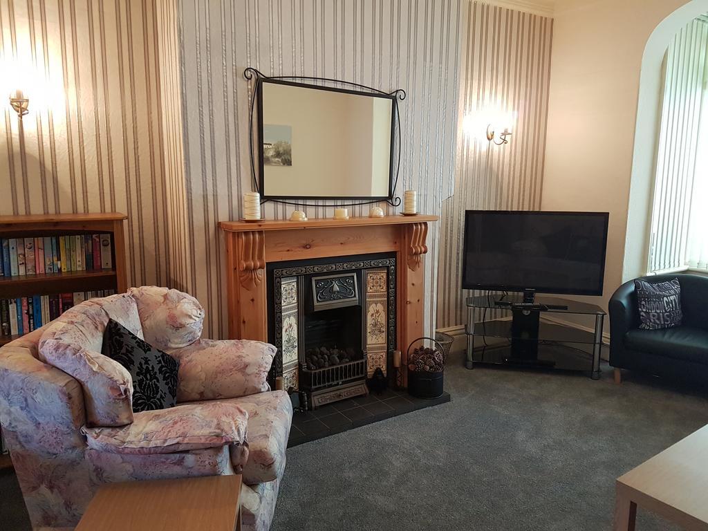 Kings Court Families & Couples Bed & Breakfast Blackpool Exterior photo