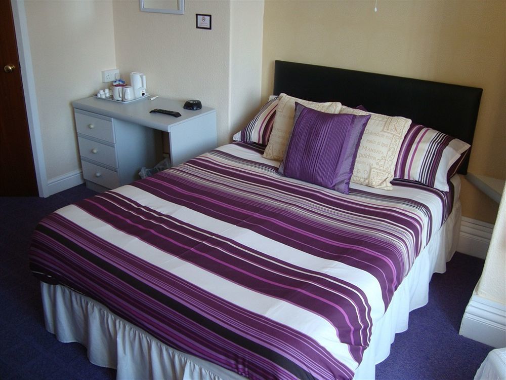Kings Court Families & Couples Bed & Breakfast Blackpool Exterior photo