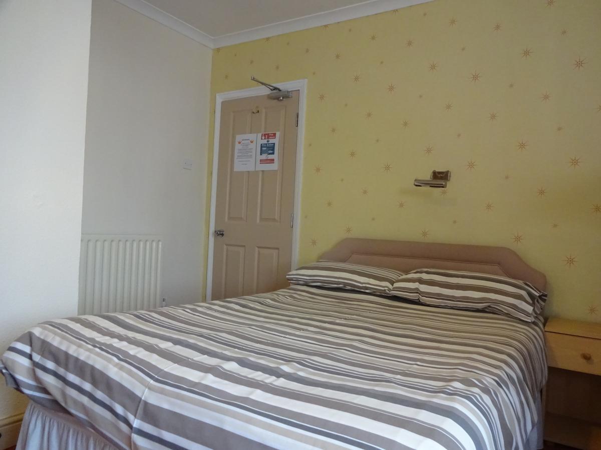 Kings Court Families & Couples Bed & Breakfast Blackpool Exterior photo