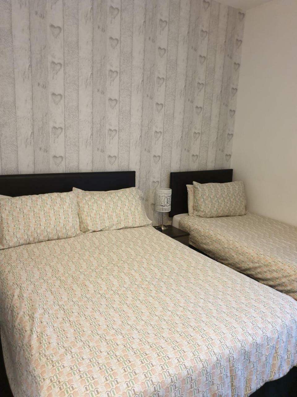 Kings Court Families & Couples Bed & Breakfast Blackpool Exterior photo